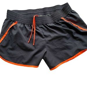 Champion women running short